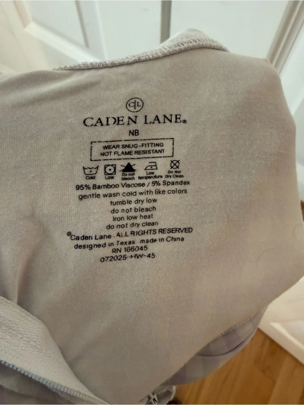 Caden Lane excellent used
